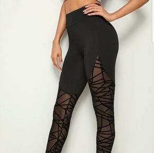 patterned yoga pants